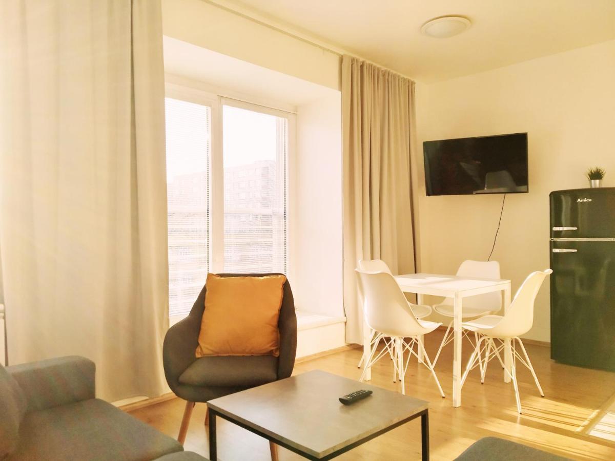 Yellow Apartment Ostrava Ngoại thất bức ảnh